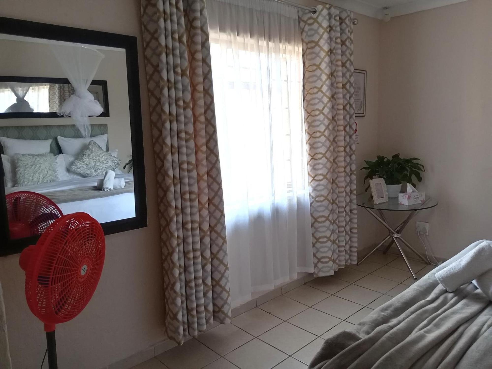 Olivia Pines Guesthouse Krugersdorp Luaran gambar
