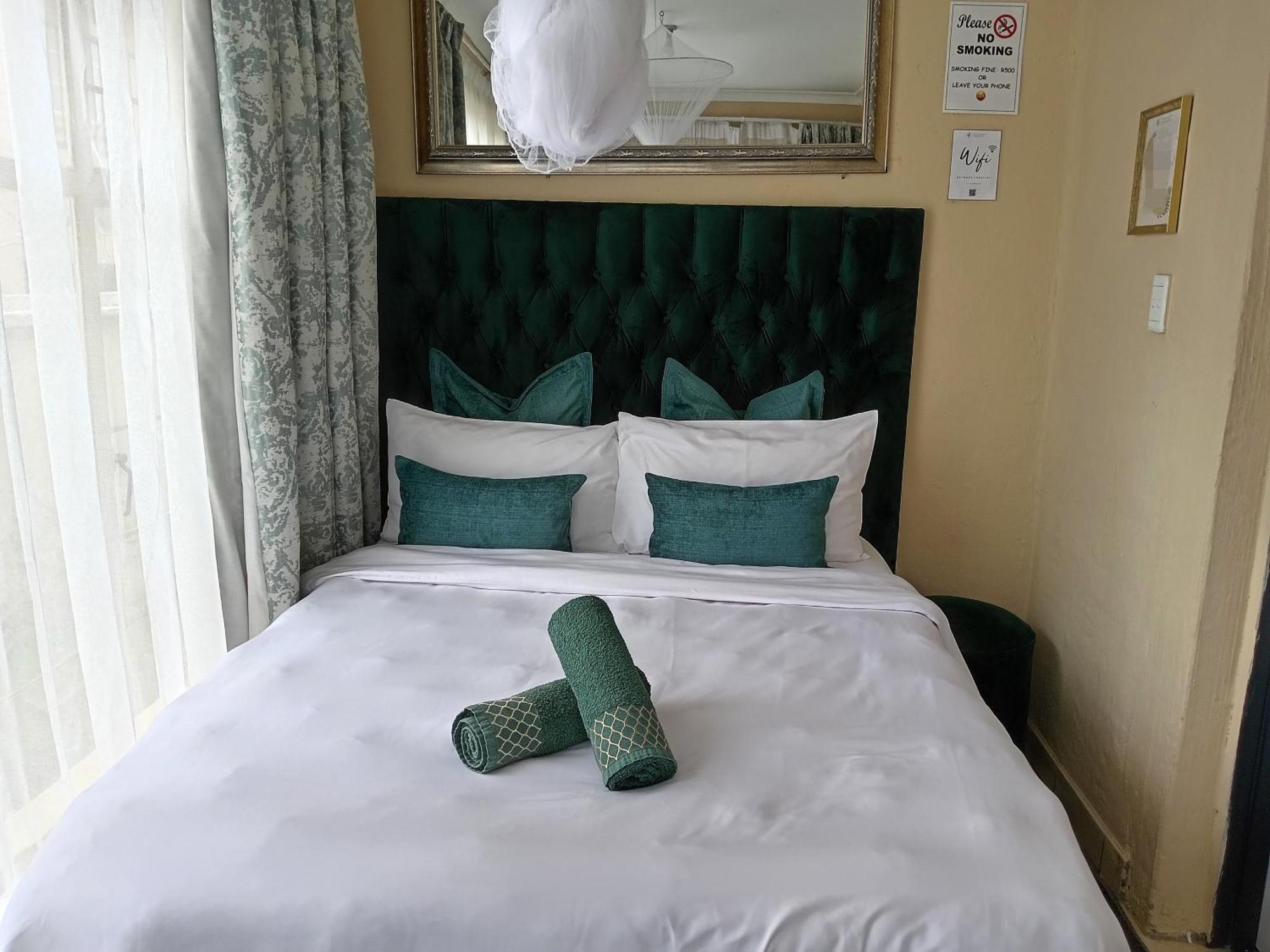 Olivia Pines Guesthouse Krugersdorp Luaran gambar